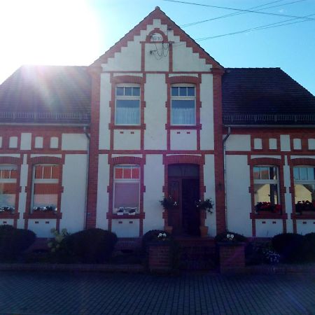 Am Lindenplatz Bed and Breakfast Crinitz Εξωτερικό φωτογραφία